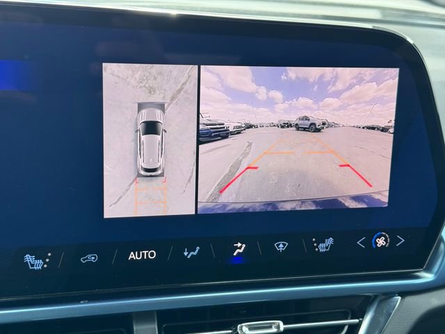 Certified 2025 Chevrolet Equinox EV LT w/ Convenience Package image 17