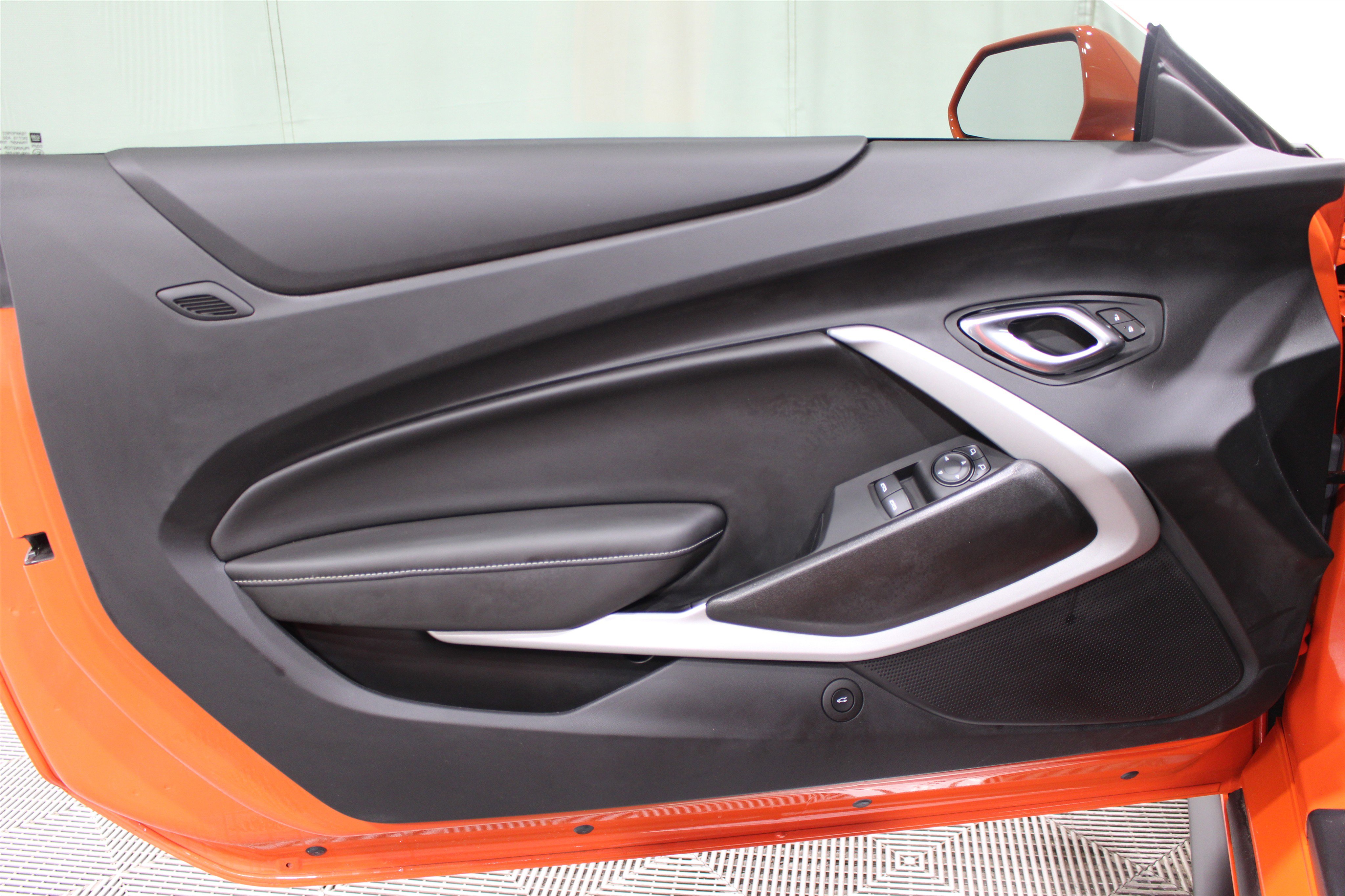 Used 2021 Chevrolet Camaro LT image 6