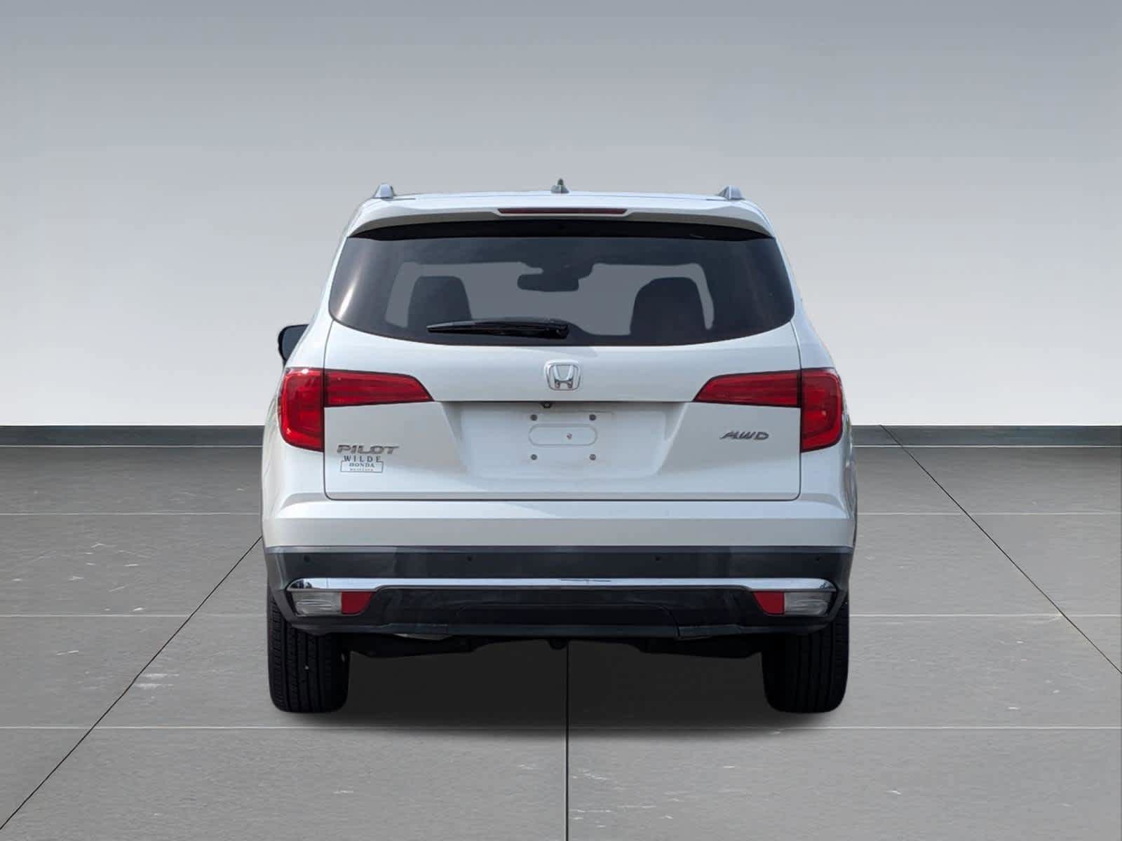 Used 2017 Honda Pilot Elite image 4