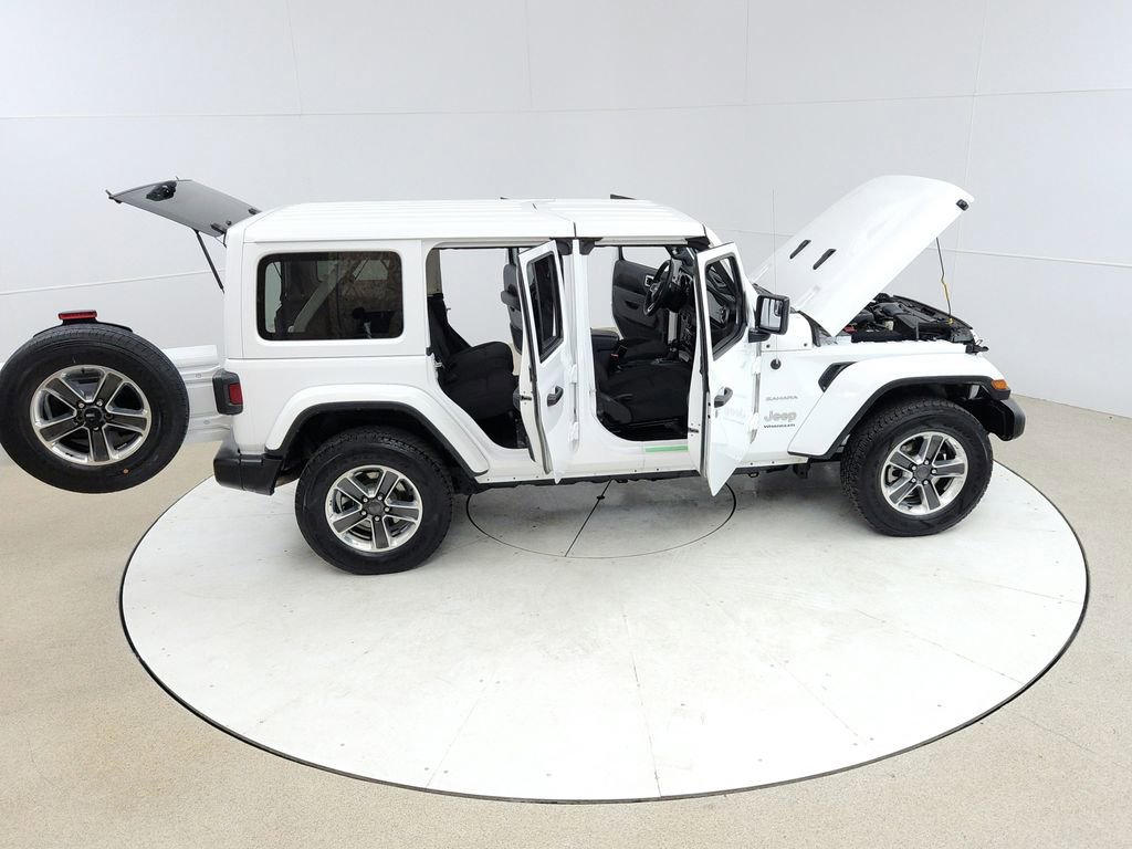 Used 2023 Jeep Wrangler Unlimited Sahara AWD/4WD image 24