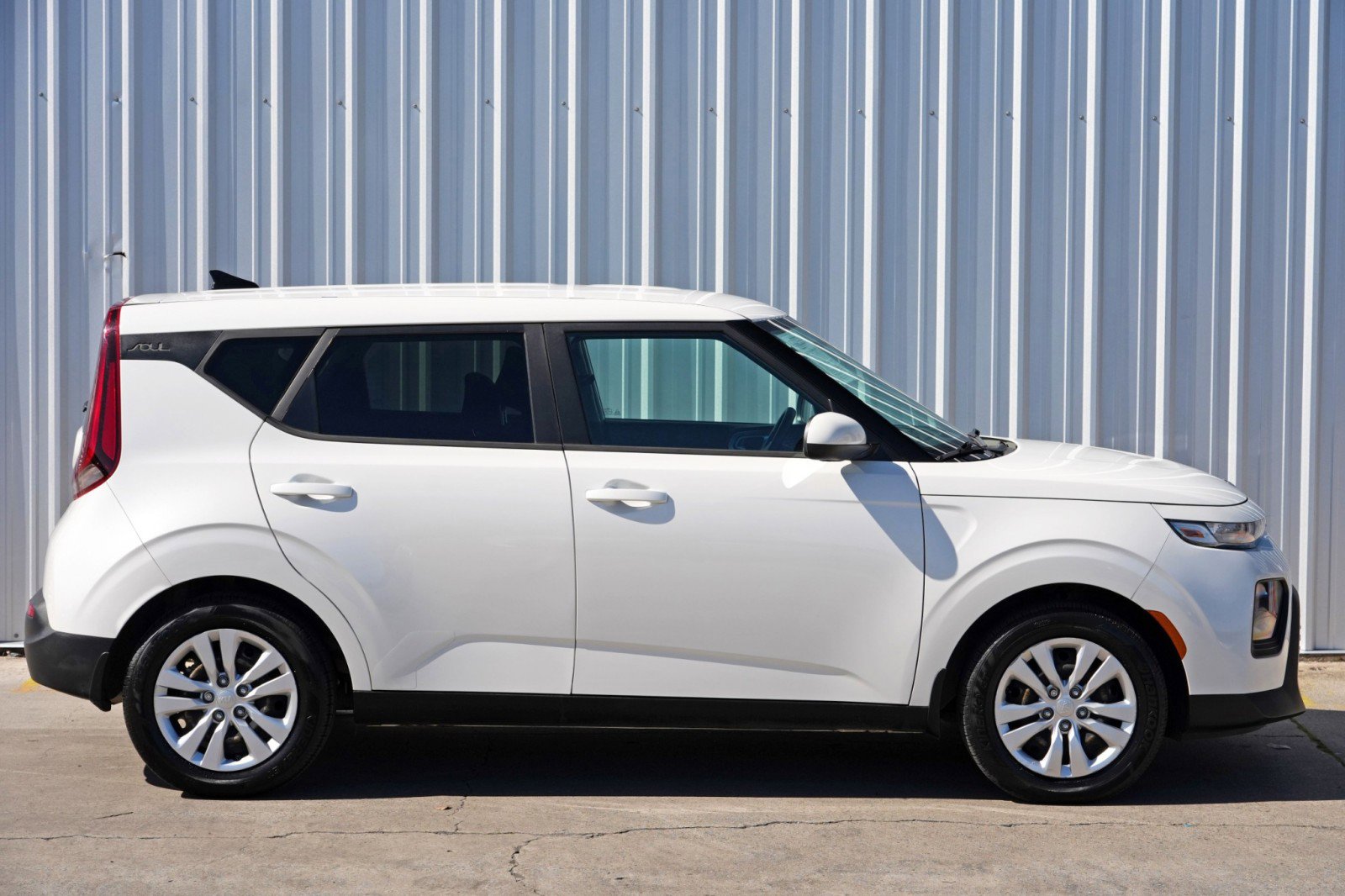 Used 2021 Kia Soul LX image 45