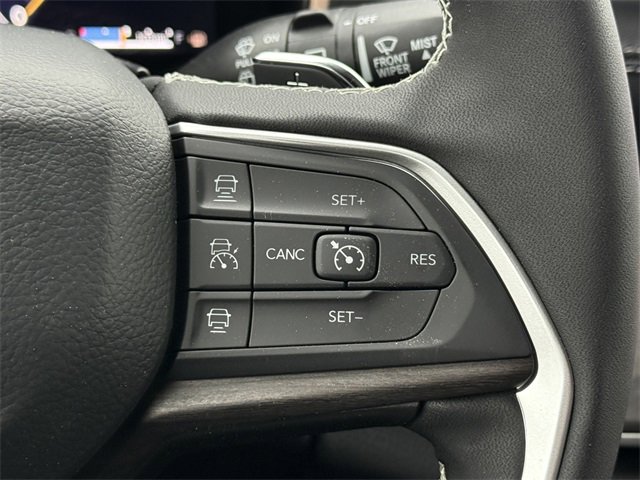 New 2025 Jeep Grand Cherokee Limited w/ Trailer Tow Package image 18