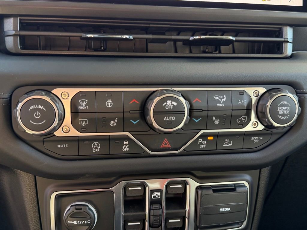 New 2026 Jeep Gladiator Sport AWD/4WD image 20
