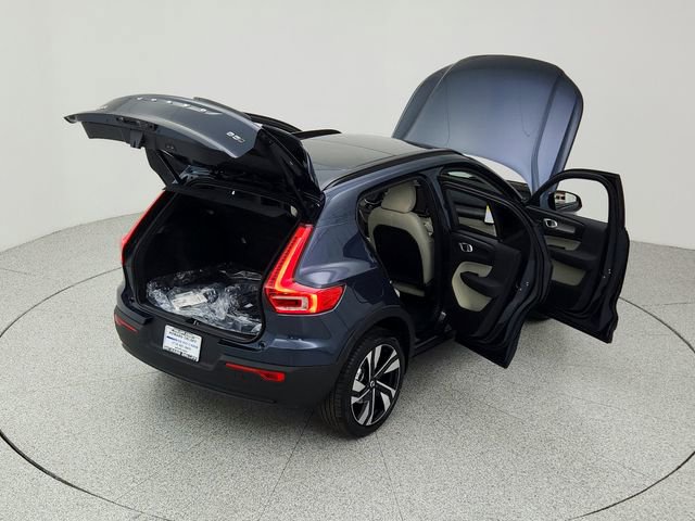 New 2026 Volvo XC40 B5 Ultra w/ Climate Package image 38
