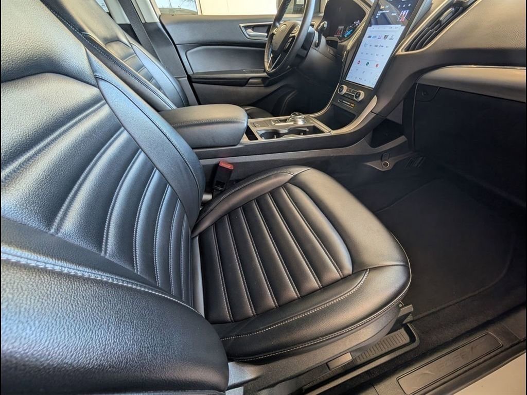 Used 2022 Ford Edge SEL image 15