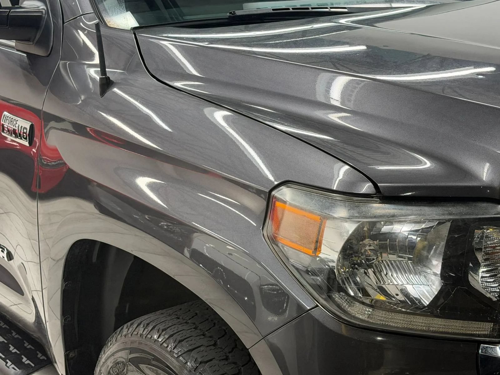 Used 2018 Toyota Tundra SR5 w/ SR5 Upgrade Package AWD/4WD image 6