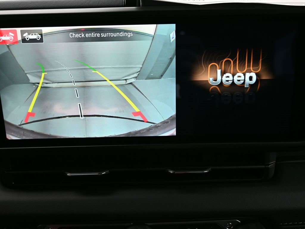 New 2025 Jeep Wrangler Unlimited Rubicon w/ Technology Group image 26