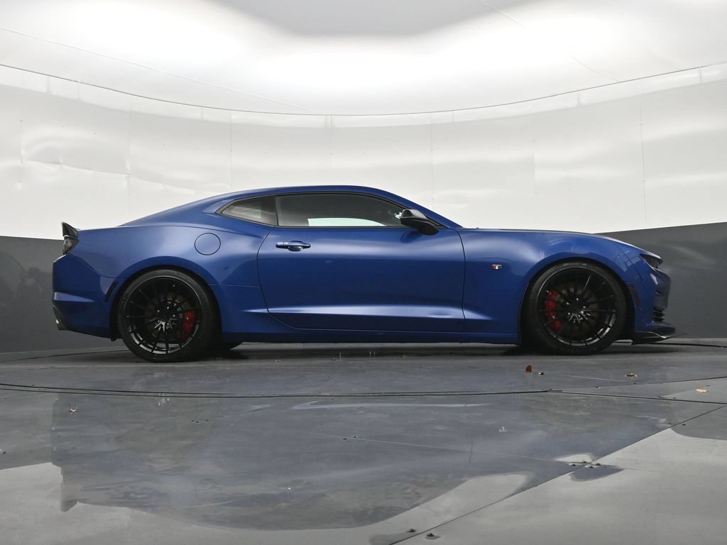 Used 2020 Chevrolet Camaro SS RWD image 28