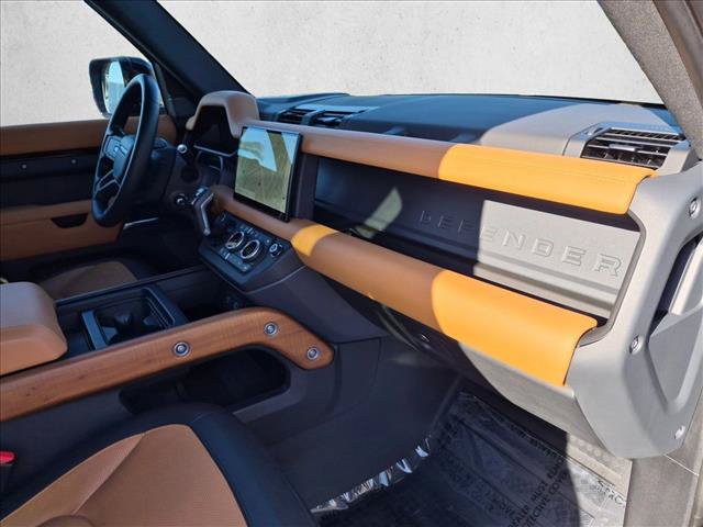 Used 2023 Land Rover Defender 90 X AWD/4WD image 22