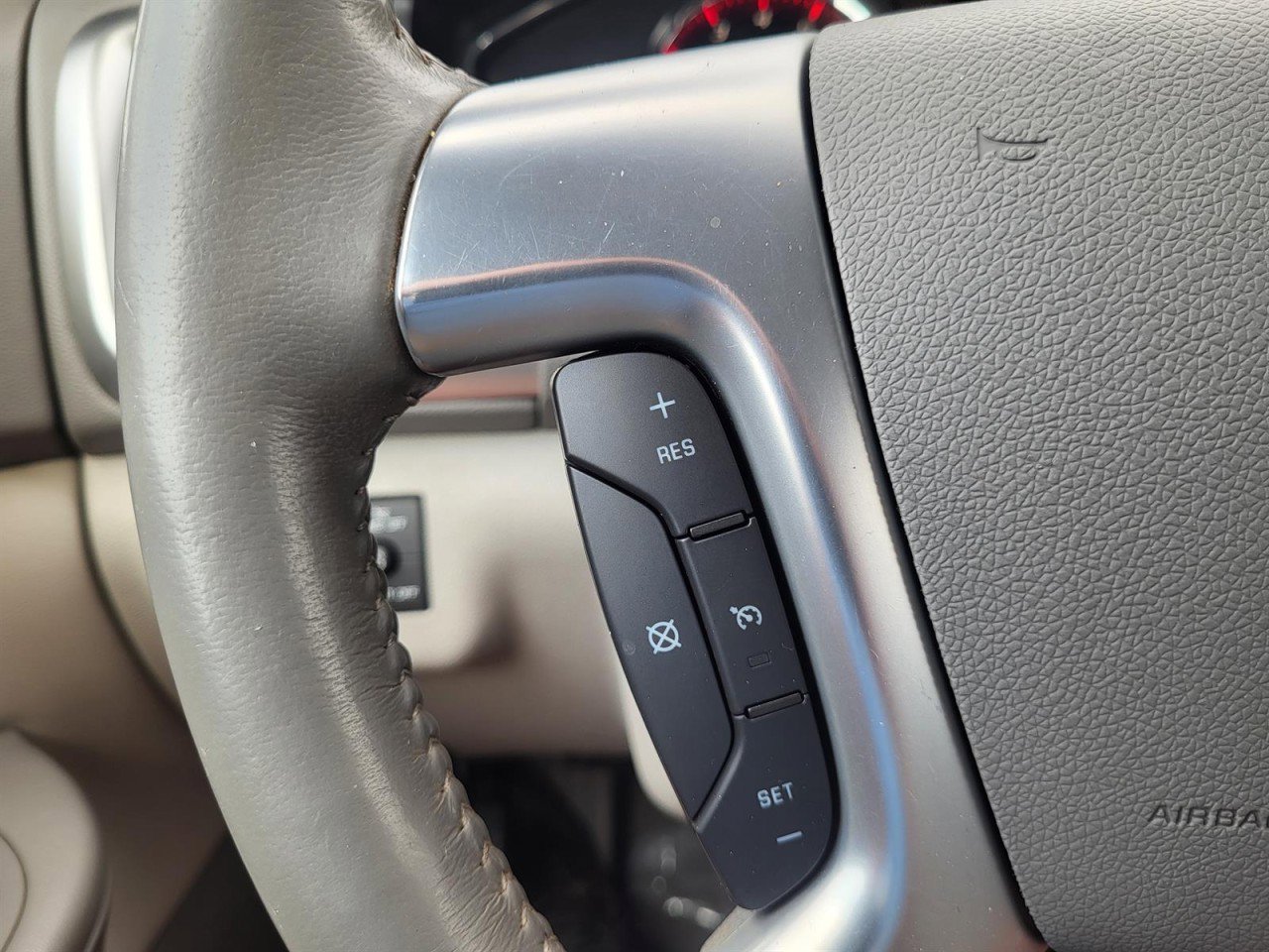 Used 2015 GMC Acadia SLE image 21