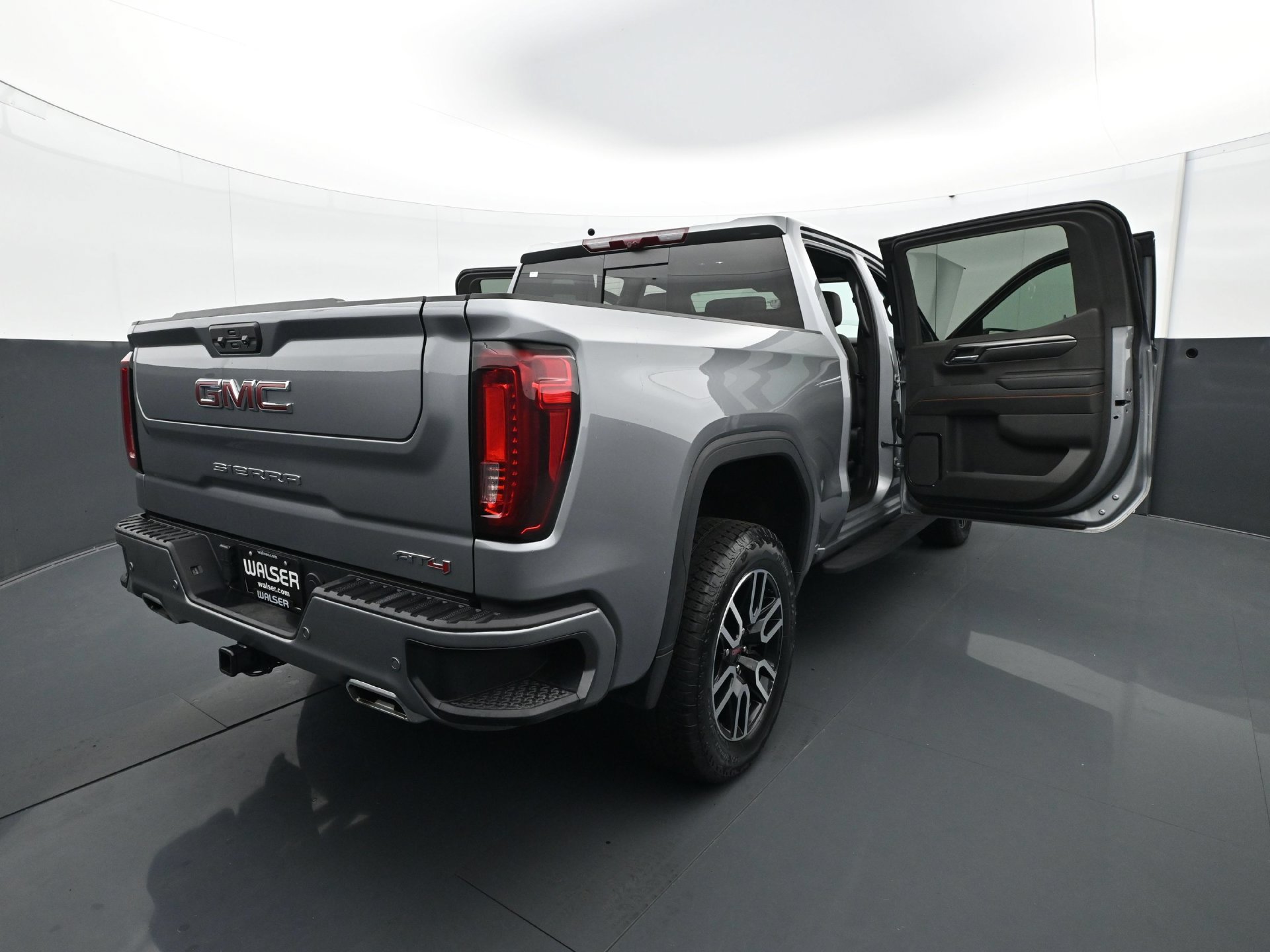 Used 2024 GMC Sierra 1500 AT4 w/ Technology Package AWD/4WD image 34