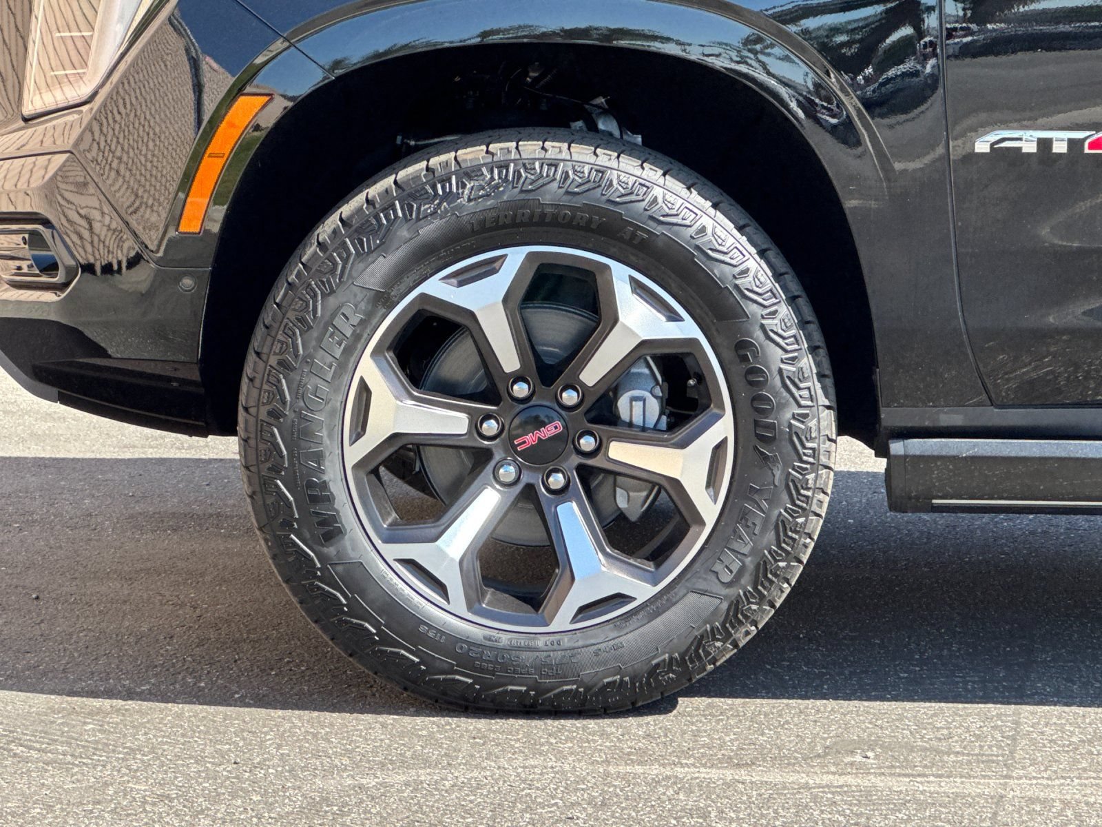 New 2026 GMC Yukon AT4 Ultimate AWD/4WD image 27