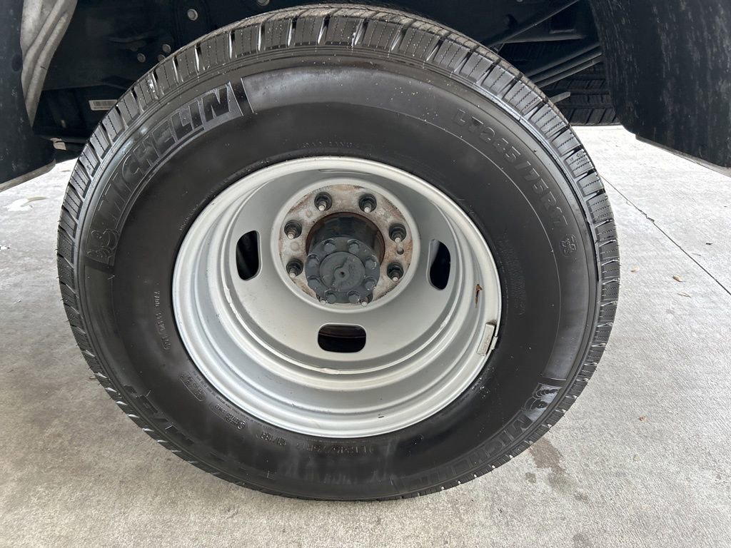 Used 2025 Ford F350 XLT image 17