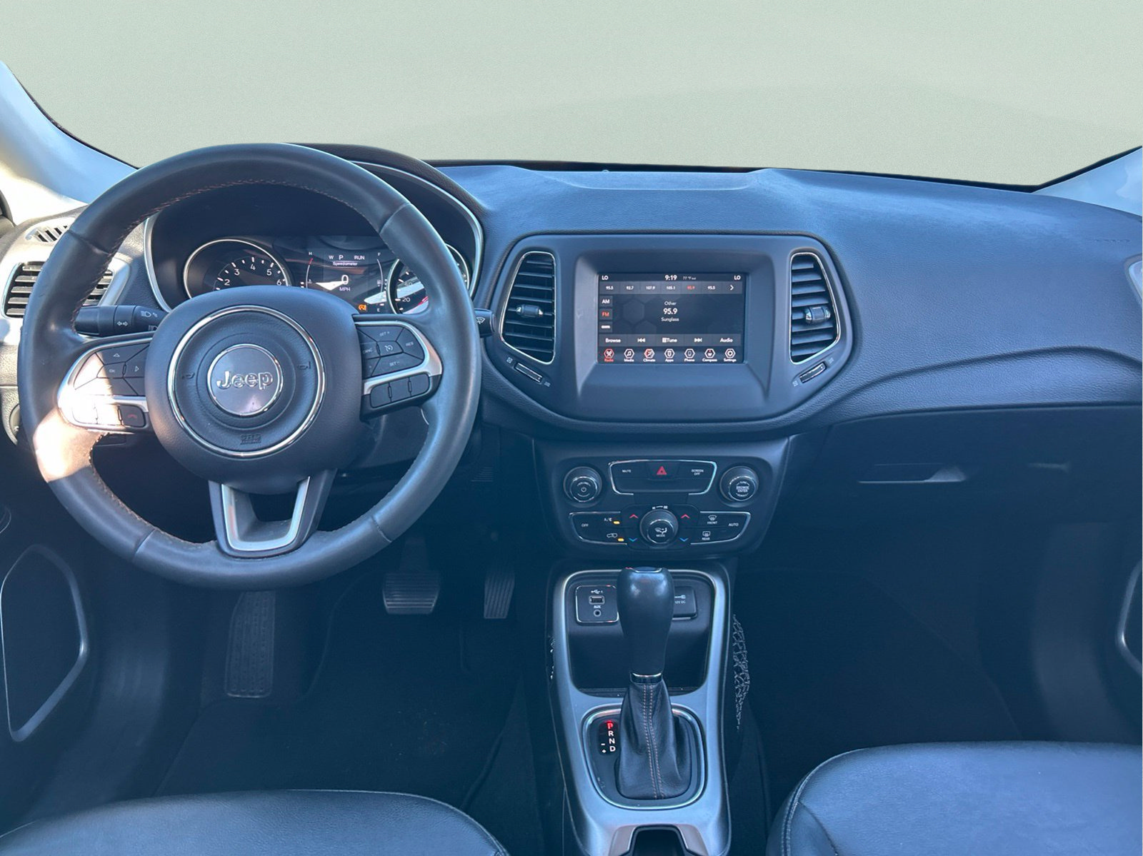 Certified 2021 Jeep Compass Latitude FWD image 14