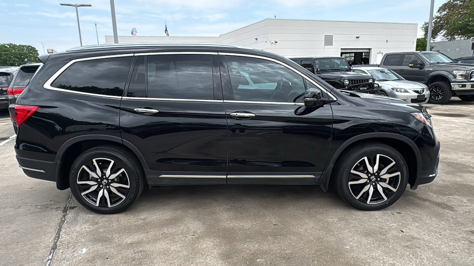 Used 2022 Honda Pilot Elite image 8