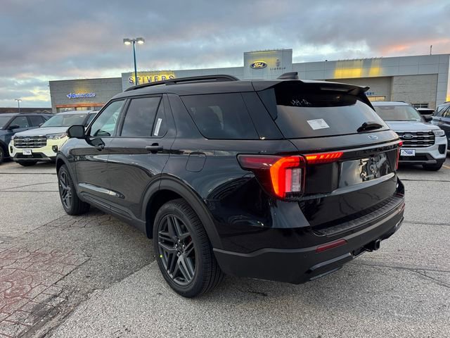 New 2026 Ford Explorer ST-Line w/ ST-Line Street Pack image 6
