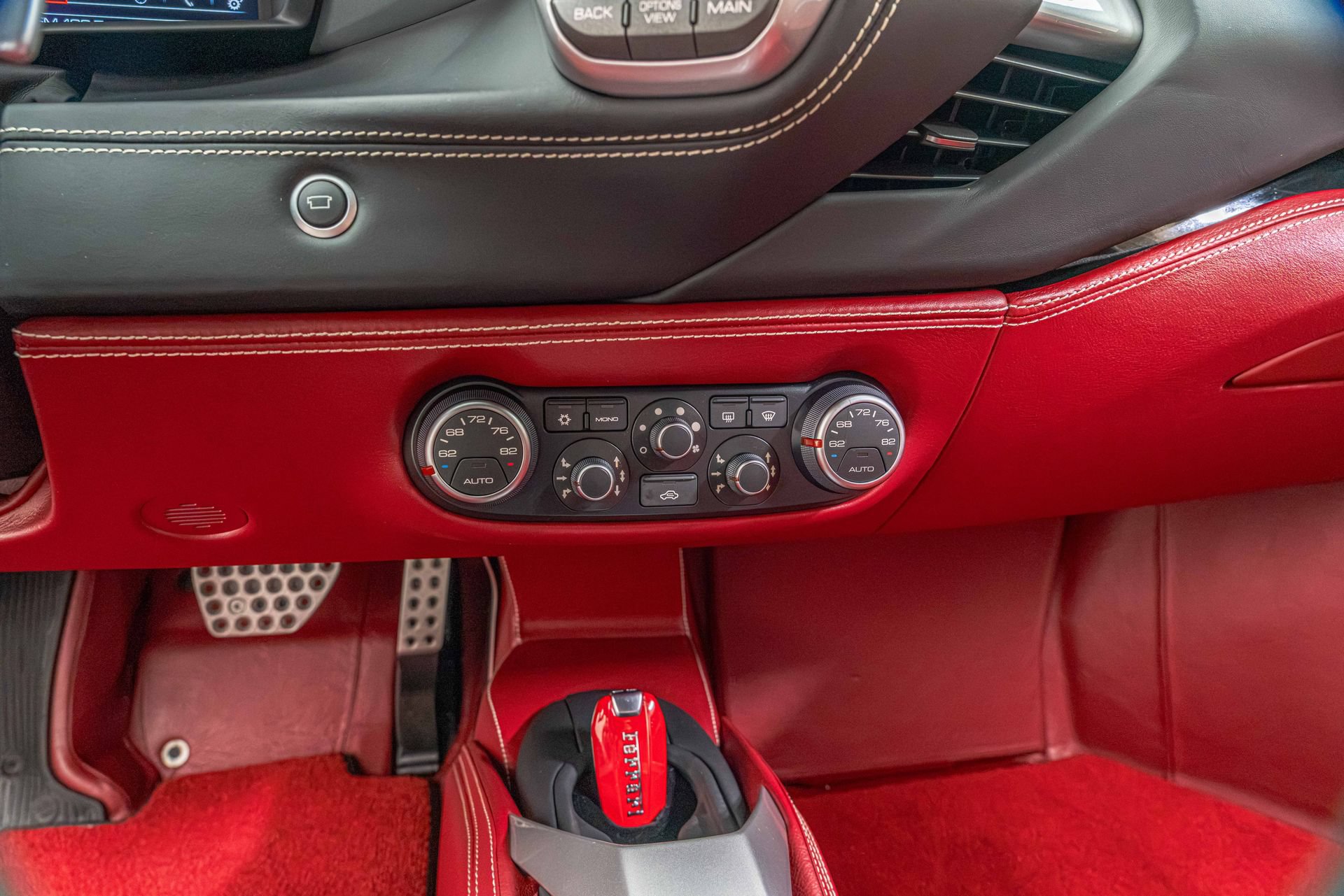 Certified 2018 Ferrari 488 GTB RWD image 45