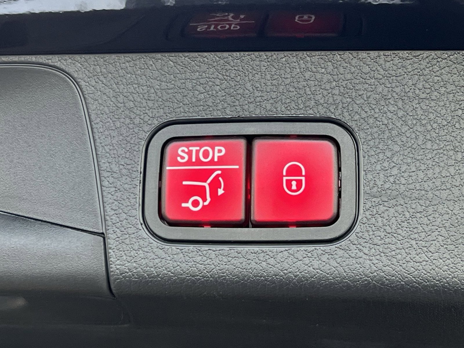 New 2026 Mercedes-Benz GLB 250 4MATIC image 25