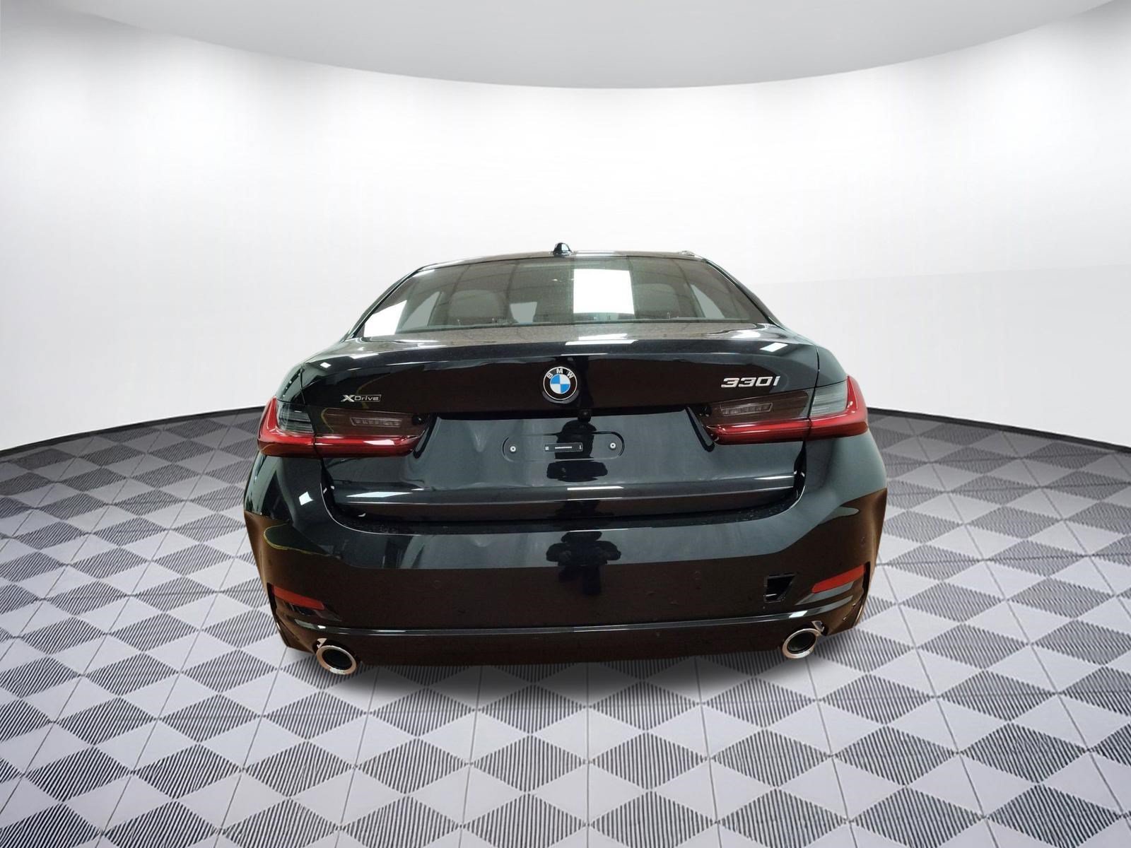 Used 2026 BMW 330i xDrive Sedan w/ Premium Package AWD/4WD image 9