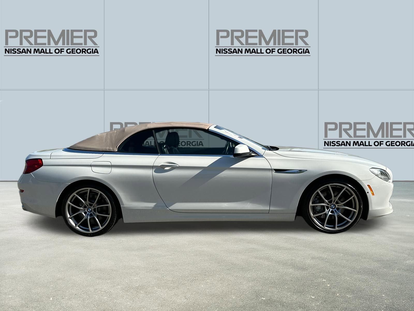 Used 2012 BMW 650i Convertible RWD image 4