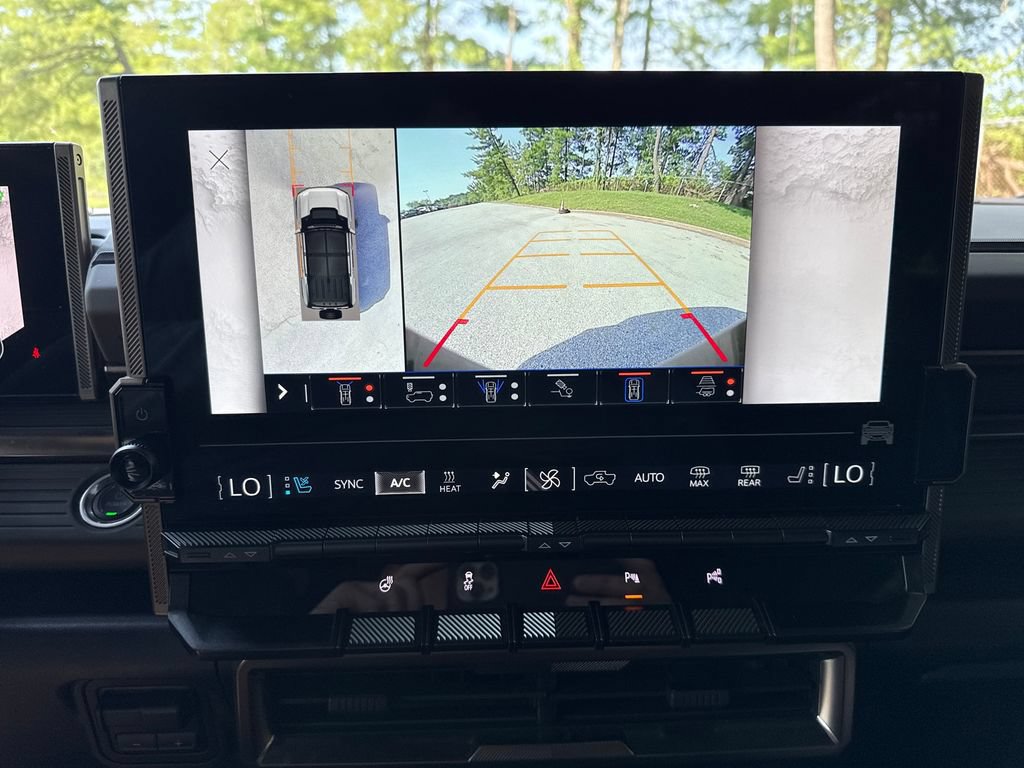 Used 2024 GMC Hummer EV 2X AWD/4WD image 17