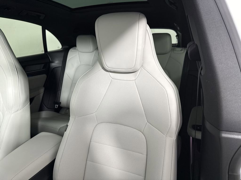 New 2026 Porsche Macan 4 Electric AWD/4WD image 41