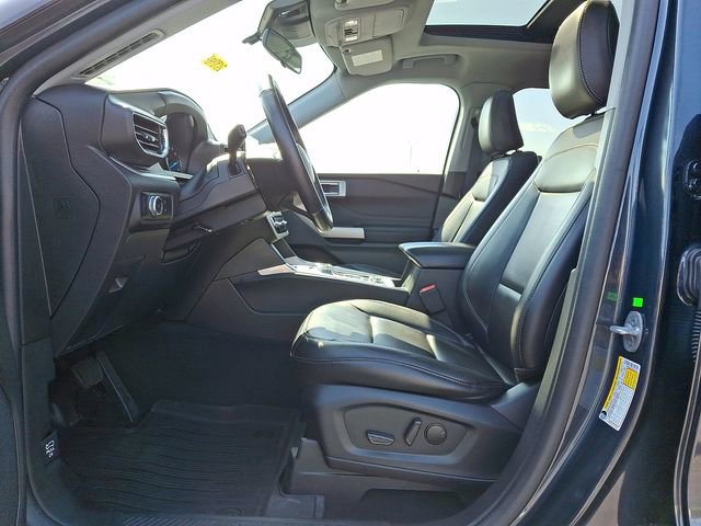 Used 2023 Ford Explorer XLT w/ Equipment Group 202A image 16