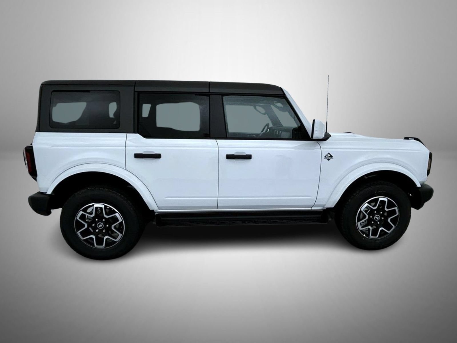 New 2026 Ford Bronco Outer Banks AWD/4WD image 4