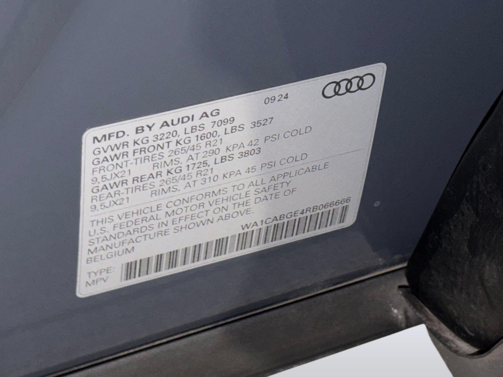 Used 2024 Audi Q8 e-tron Premium Plus w/ Premium Plus Package AWD/4WD image 25