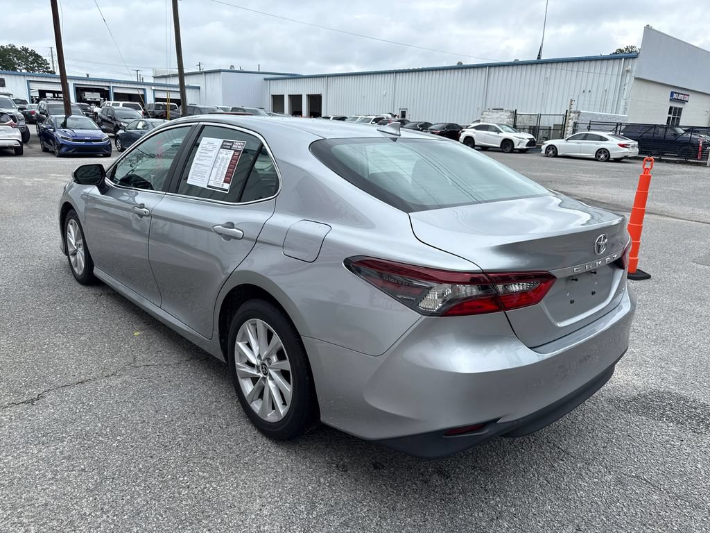 Used 2022 Toyota Camry LE w/ Convenience Package FWD image 6