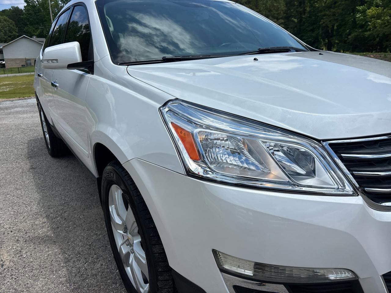 Used 2016 Chevrolet Traverse LT w/ Style and Technology Package FWD image 6