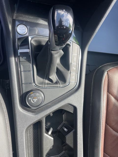 Used 2022 Volkswagen Tiguan SEL R-Line image 18