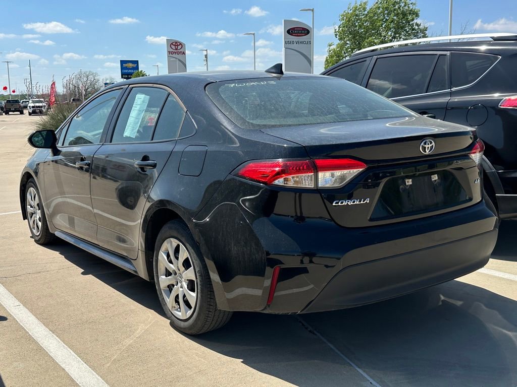 Used 2024 Toyota Corolla LE image 9