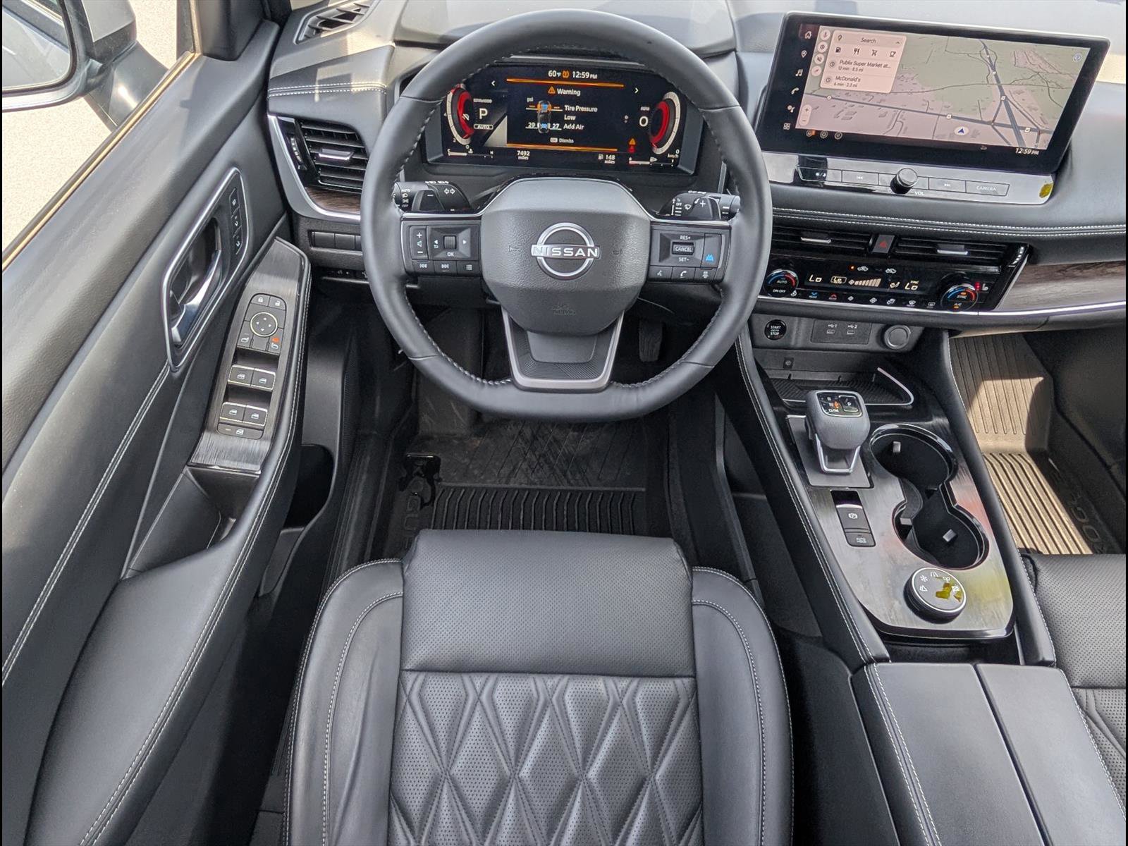 Used 2025 Nissan Rogue Platinum w/ Platinum Premium Package image 8