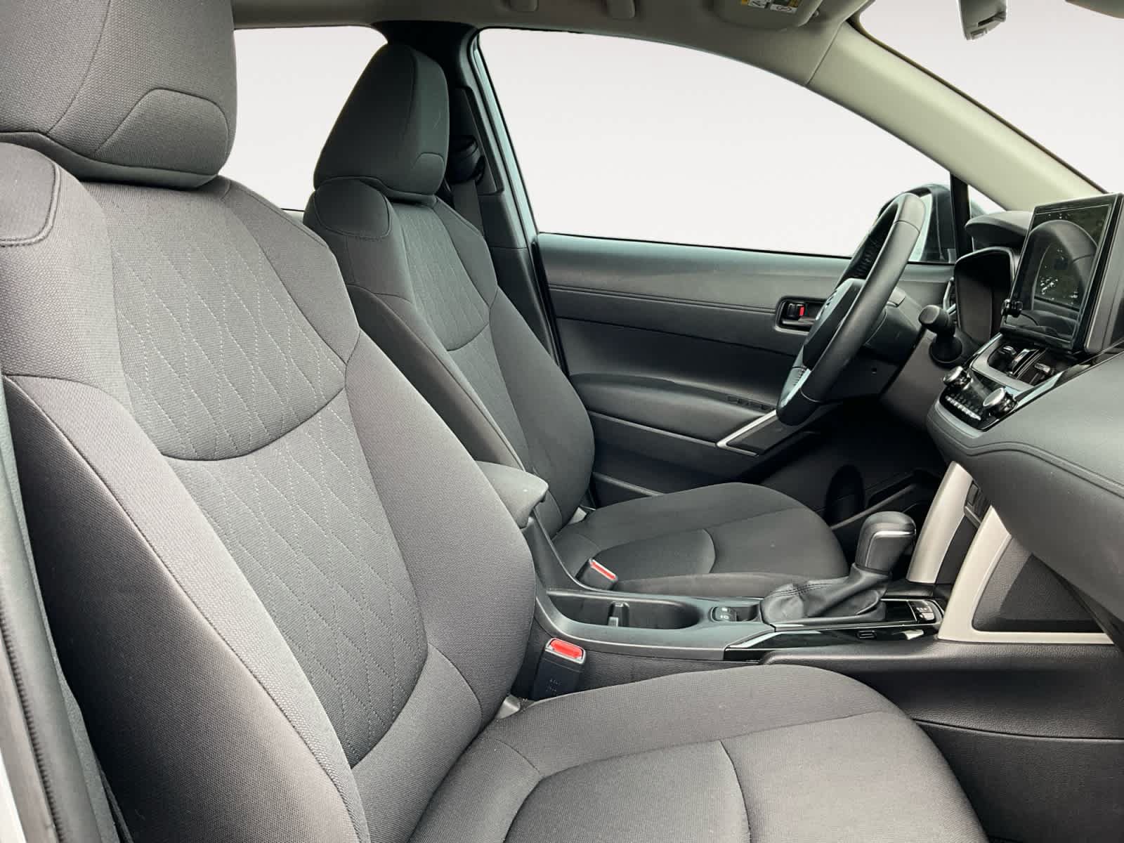 Used 2025 Toyota Corolla Cross LE w/ Moonroof Package FWD image 15