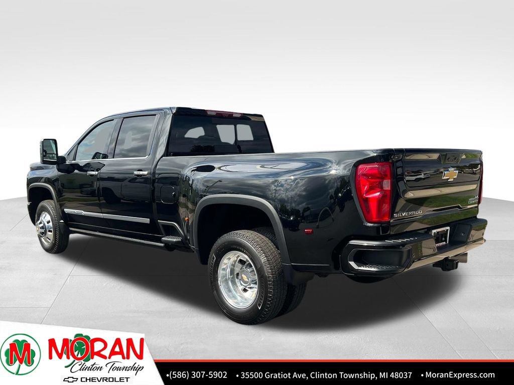 Certified 2026 Chevrolet Silverado 3500 High Country w/ Technology Package AWD/4WD image 4