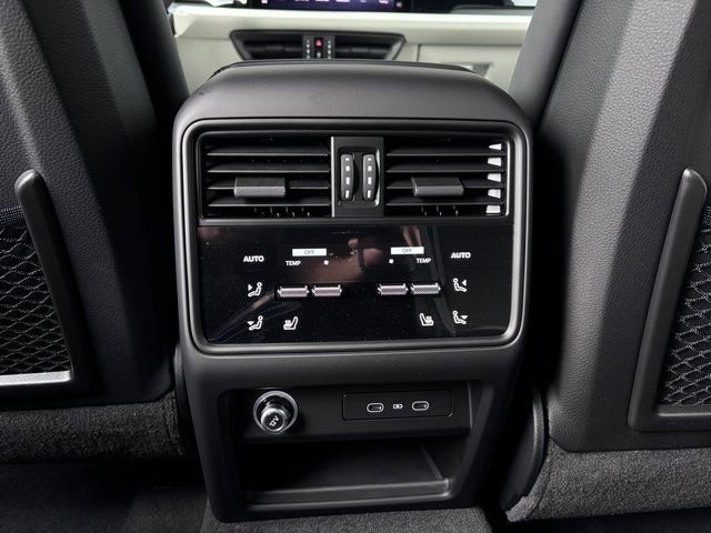 New 2026 Porsche Cayenne AWD/4WD image 24