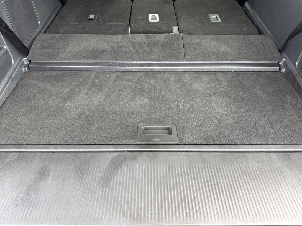 Used 2025 Ford Expedition Platinum AWD/4WD image 11
