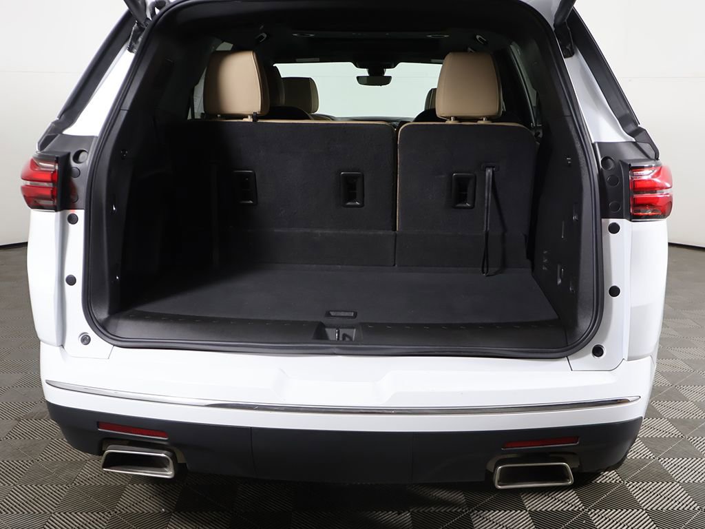 Used 2023 Chevrolet Traverse Premier AWD/4WD image 20