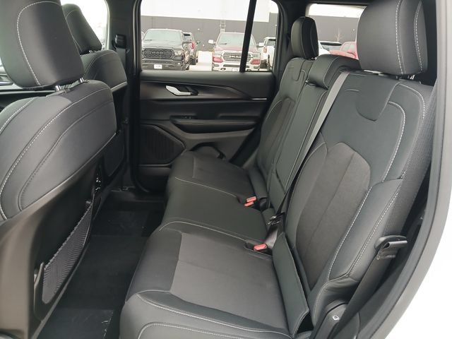New 2026 Jeep Grand Cherokee Laredo X AWD/4WD image 15