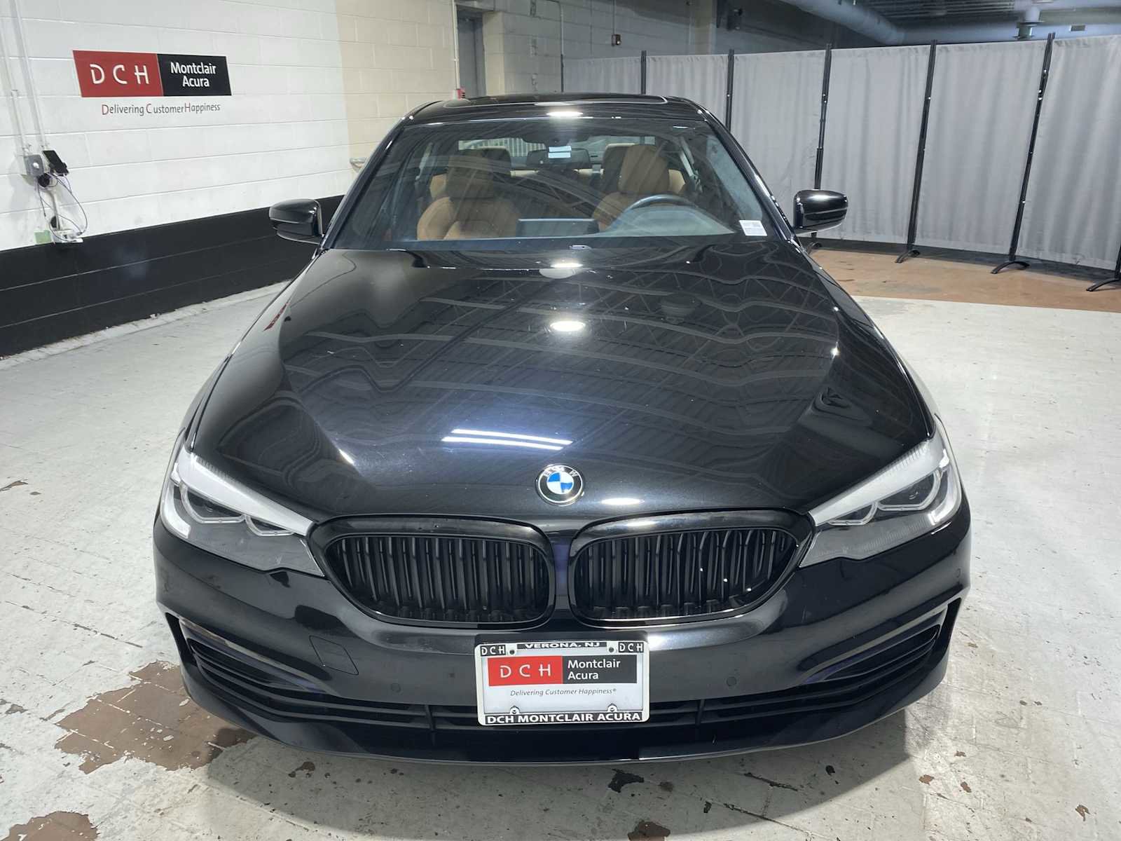 Used 2018 BMW 530i xDrive w/ Premium Package AWD/4WD image 6