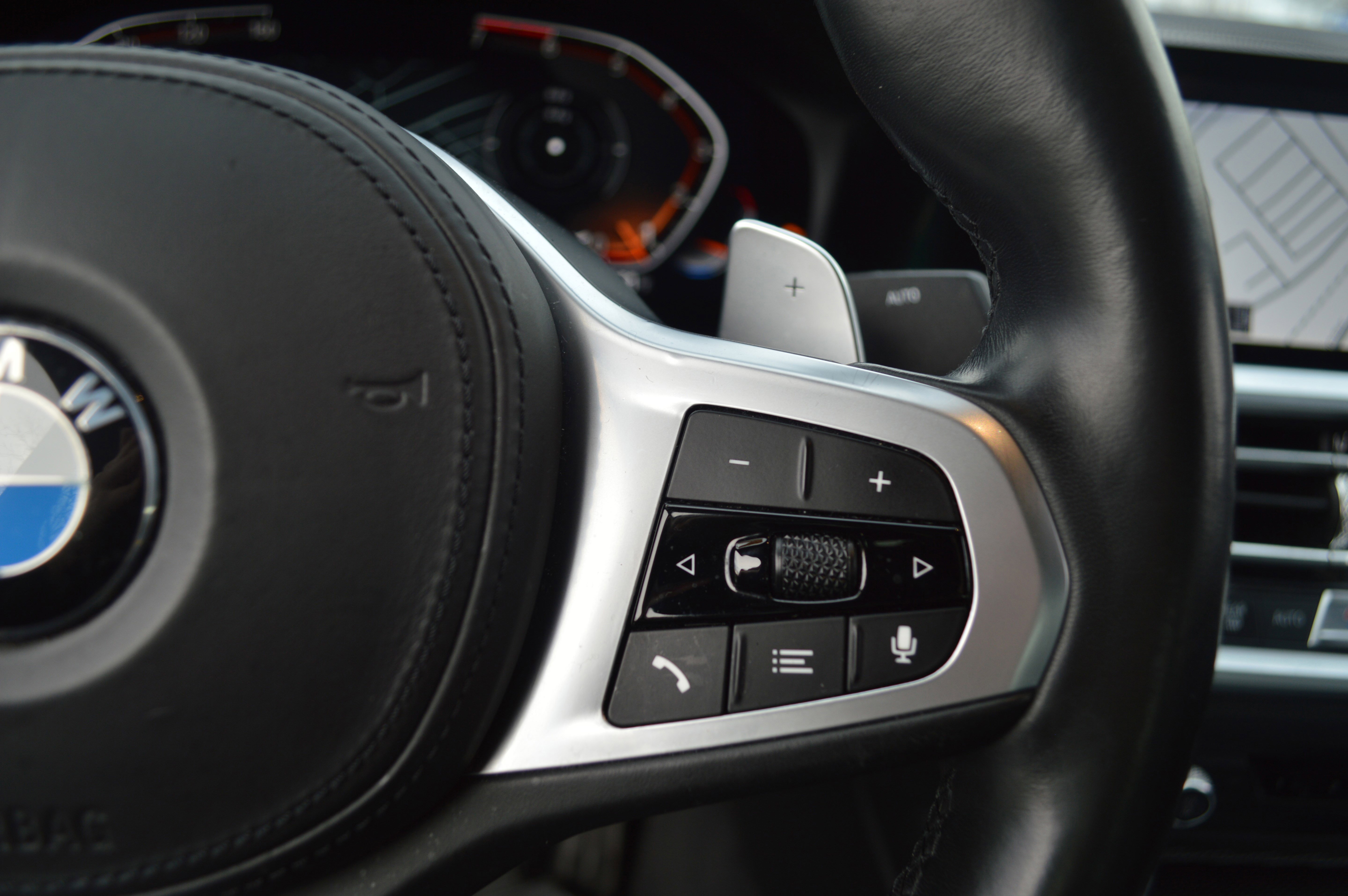 Used 2019 BMW 330i Sedan w/ M Sport Package image 16