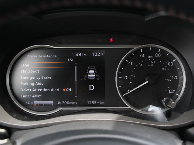 Certified 2025 Nissan Versa SR w/ Trunk Package FWD image 17