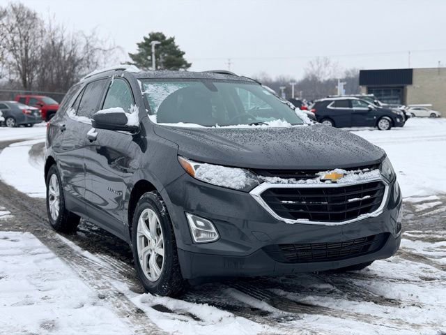 Used 2019 Chevrolet Equinox LT w/ Sun & Navigation Package image 2