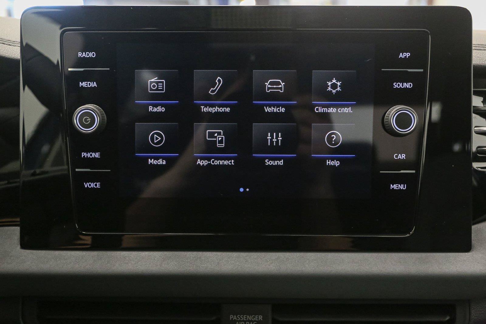 New 2027 Volkswagen Jetta SE FWD image 18