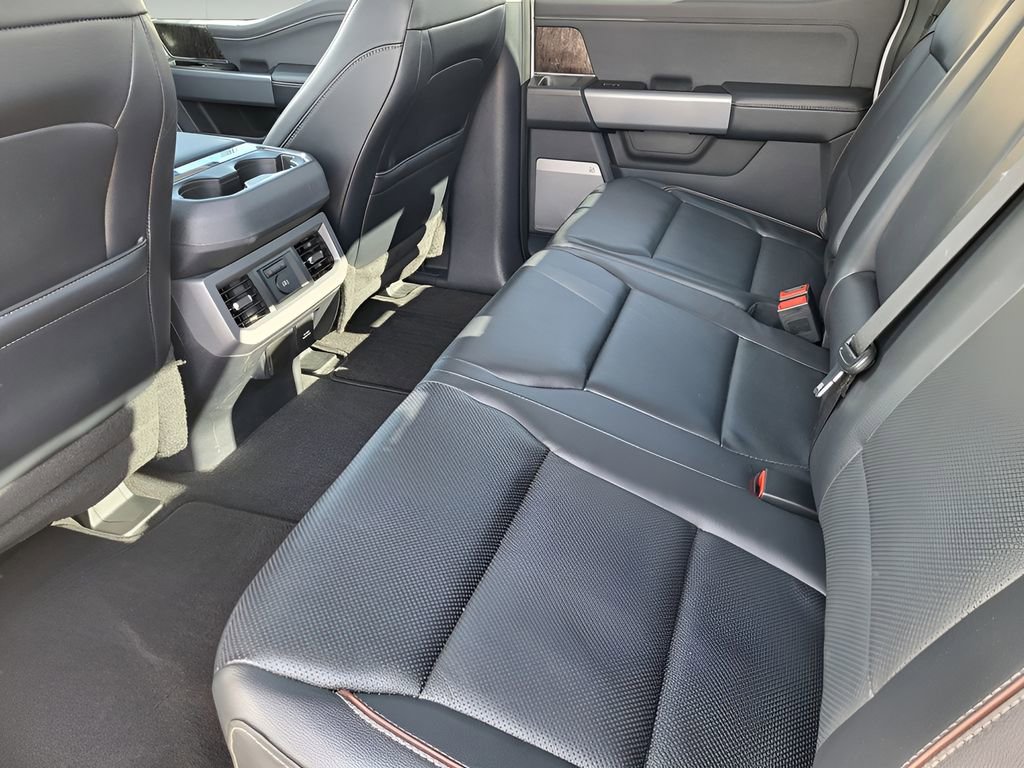 Used 2024 Ford F250 Lariat image 31