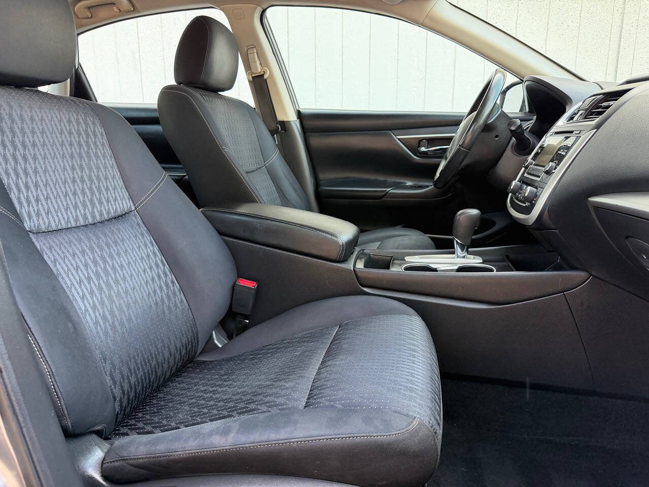 Used 2016 Nissan Altima 2.5 SV w/ Convenience Package FWD image 15
