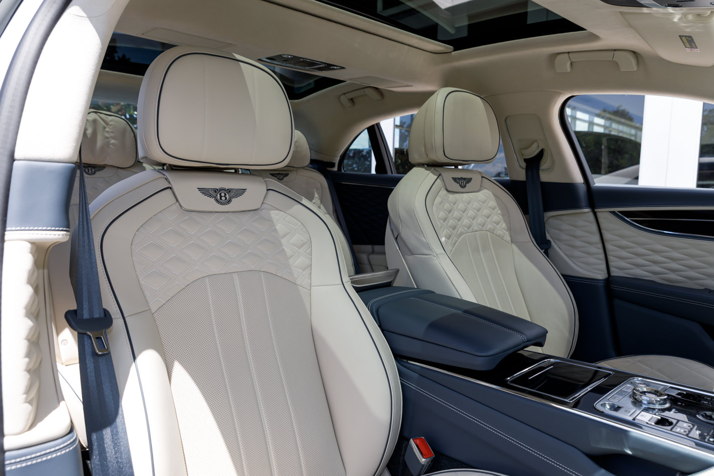 Certified 2024 Bentley Flying Spur W12 AWD/4WD image 24