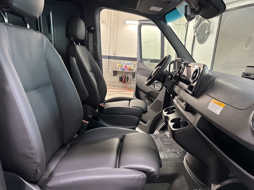 New 2026 Mercedes-Benz Sprinter 2500 image 18