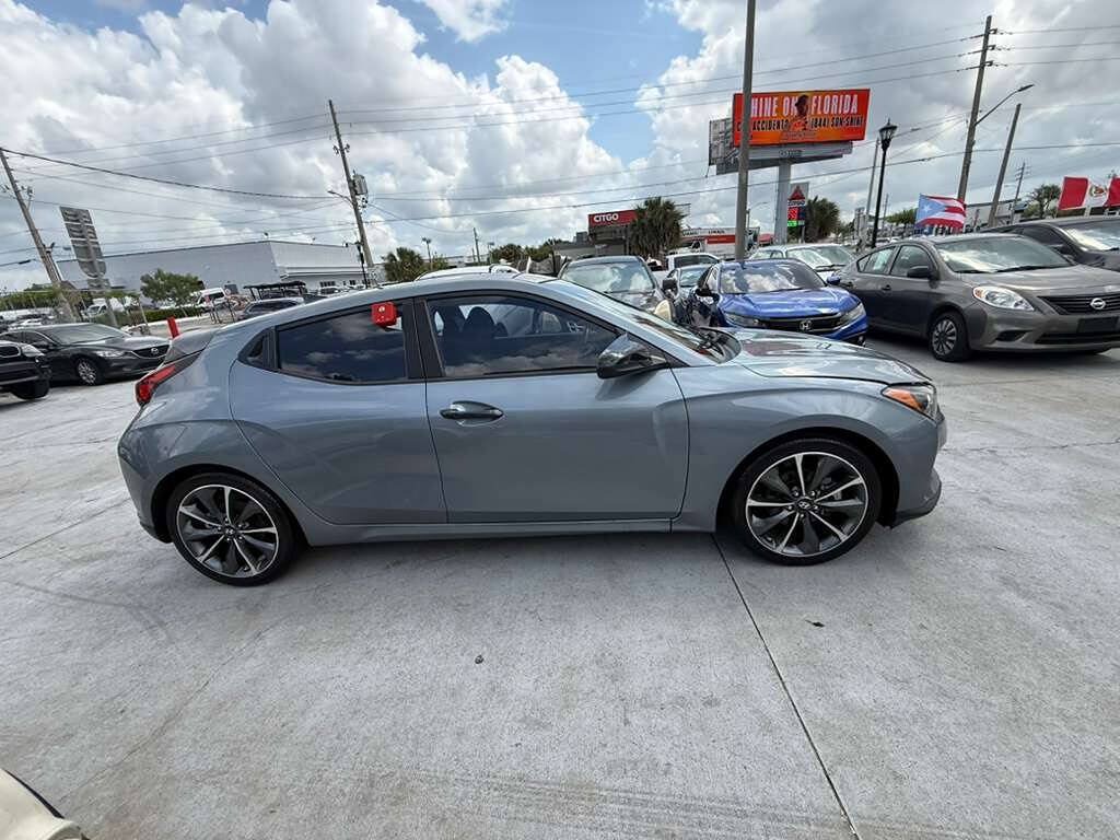 Used 2019 Hyundai Veloster 2.0 Premium FWD image 3